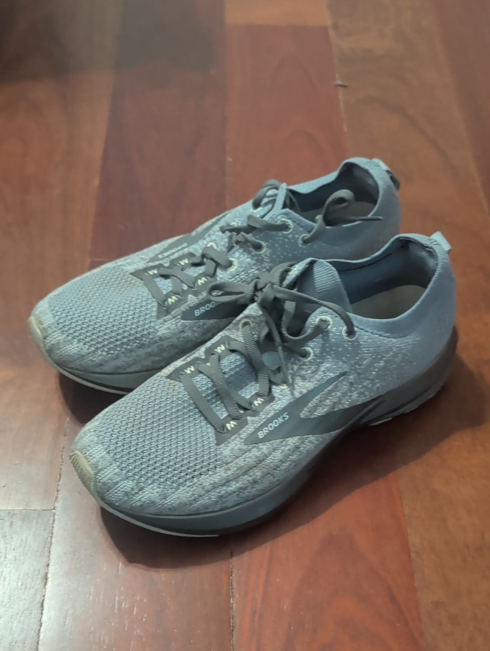 Brooks Levitate Blue-Grey Lace-Up Running Sneakers Athletic Active Run